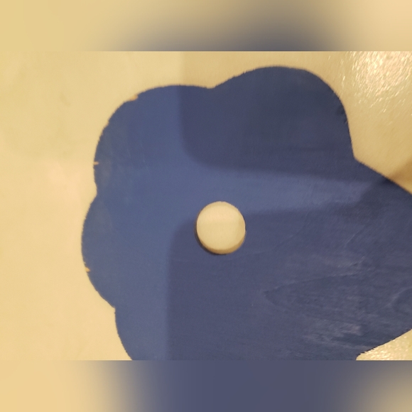 Floral vase and wooden flowers - Picture 4 of 6